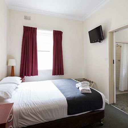 Knickerbocker Hotel Bathurst Esterno foto